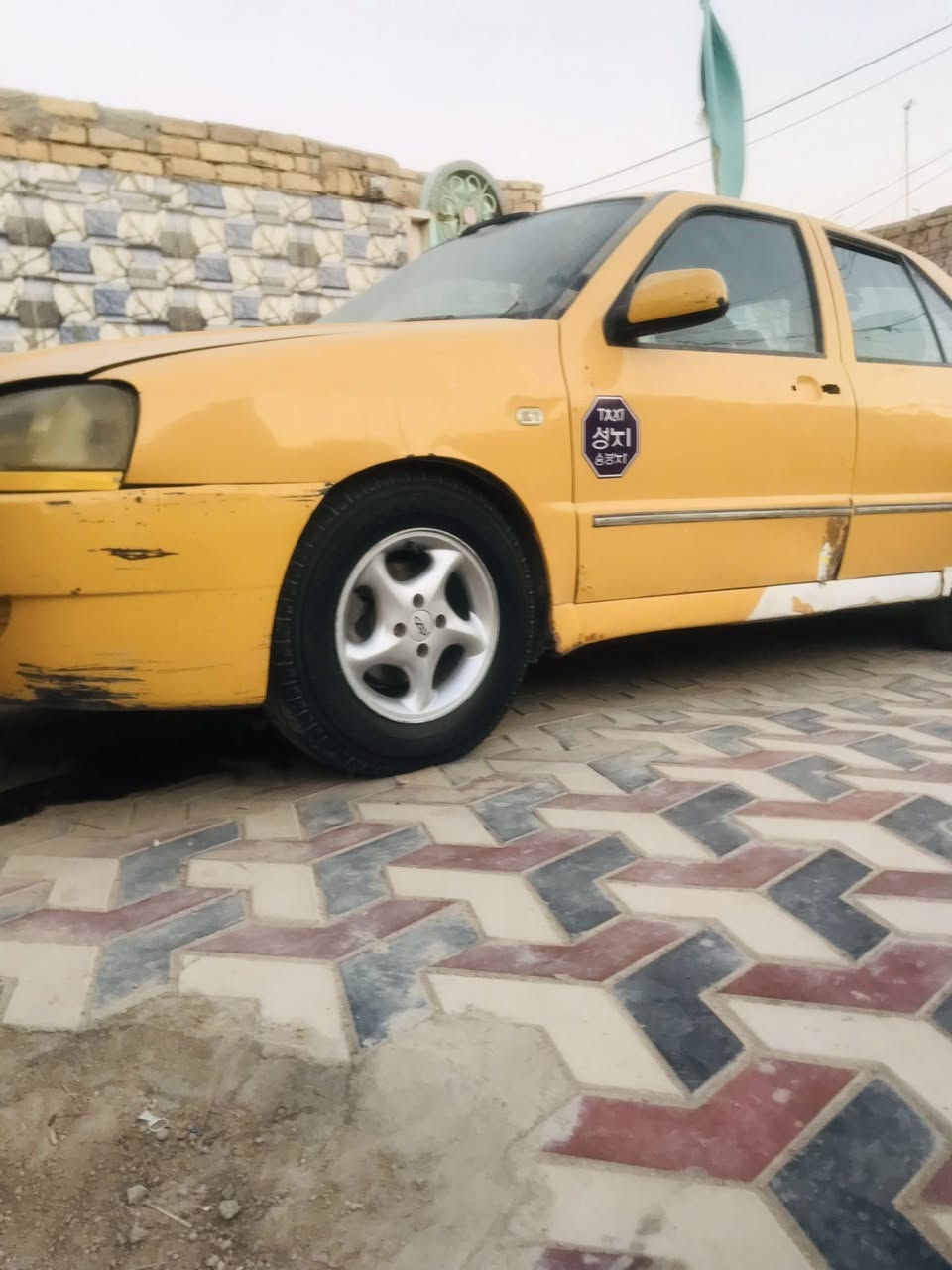 سلام عليكم عندي هاي سياره سعرهه واحد ونص شغاله كلشي مابيهه رقم بغداد كير اوتو مكاني شطره سنويه نافذه معرف شكد عليهه بيع او مروس ب سمند وانطي فرق ***********
