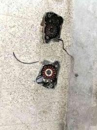 كبغ +ملف غطاس عا الشغل واحد تفصيخ والثاني جديد مكان بياع الشركه الخامس...