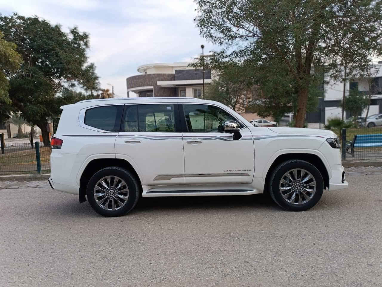 السلام عليكم تويوتا لاندكروزر ادوات ادوات 2022 GXR مكفول كفاله من صبغ وسرقه مكان سياره بصره سعر 170 للاستفسار خاص


**إذا كنت صاحب هذا الإعلان وتريد حذفه لأي سبب، رجاءا أرسل رسالة إلى الدعم الفني**