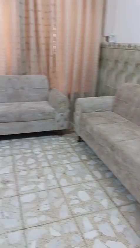 غراض منزل كلهن نضيفات للبيع
 كنتور ابو ٤ - غرفة نوم كامله - كاونتررات  كل قطعتين واحد - طباخ - كاروك -بلازمه حجم ٥٥ مو انترنت - تخم قنفات - نص تخم قنفات - سبلت ميدا ٢ طن - مجمده بوفيه واكو هواي غراض بعد ***********

