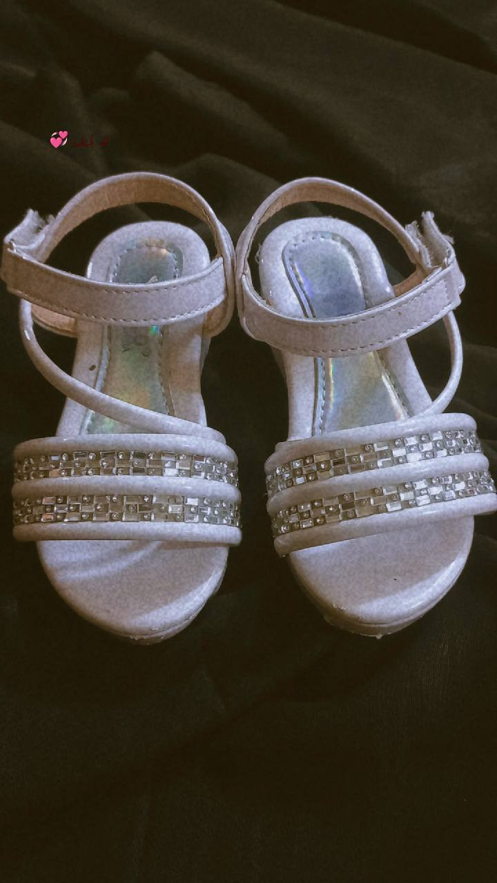 مرحبا بنات عندي هاي ملابس مال بنتي الله شاهد لابستهن مره لو مرتين حته الاحذيه تكرمون مالابستهن مره لو مرتين بس عود اضمهن للطلعه وزغرن عليها اريد ابيعهن الجنطه لا مال كبار مو مال اطفال الي تريد تشتري خلي تدخلي خاص


**إذا كنت صاحب هذا الإعلان وتريد حذفه لأي سبب، رجاءا أرسل رسالة إلى الدعم الفني**