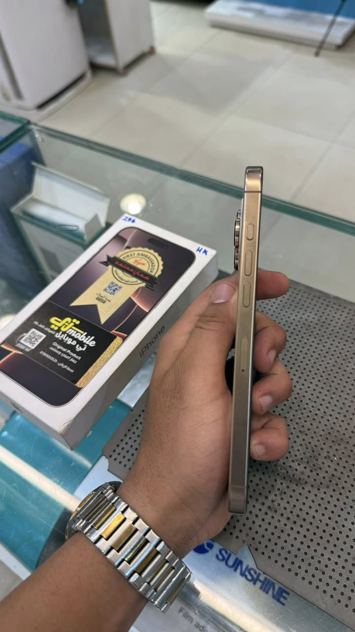 سلام عليكم 16 برو ماكس  جهاز فول اخو جديد ذاكره 256 قطعة أصلية بطاريه 90 جهاز فول شخط واحد ما بي سعره 1075 عنوان سيديه شارع تجاري ***********
