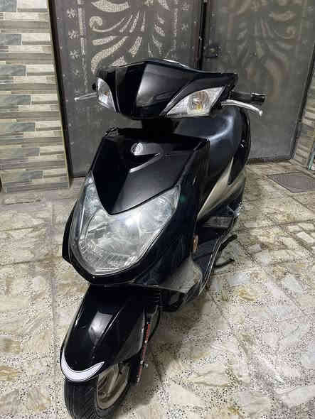 السلام عليكم دراجه سكنس لد للبيع دراجه خير من الله دراجه نكره سلف  شوفت عينك النضافه امانه الله الدراجه حلوه نضيفه دراجه شلعه ضعيفه مالتهه والدشبول غسلته وكف بانزين محسن مداريه الدراجه دراجه كهربائيات كله شغاله اشاير لايت علي ناصي باتري جديد دبلات اماميه كله جديد مكاني كاظميه او حريه ***********
