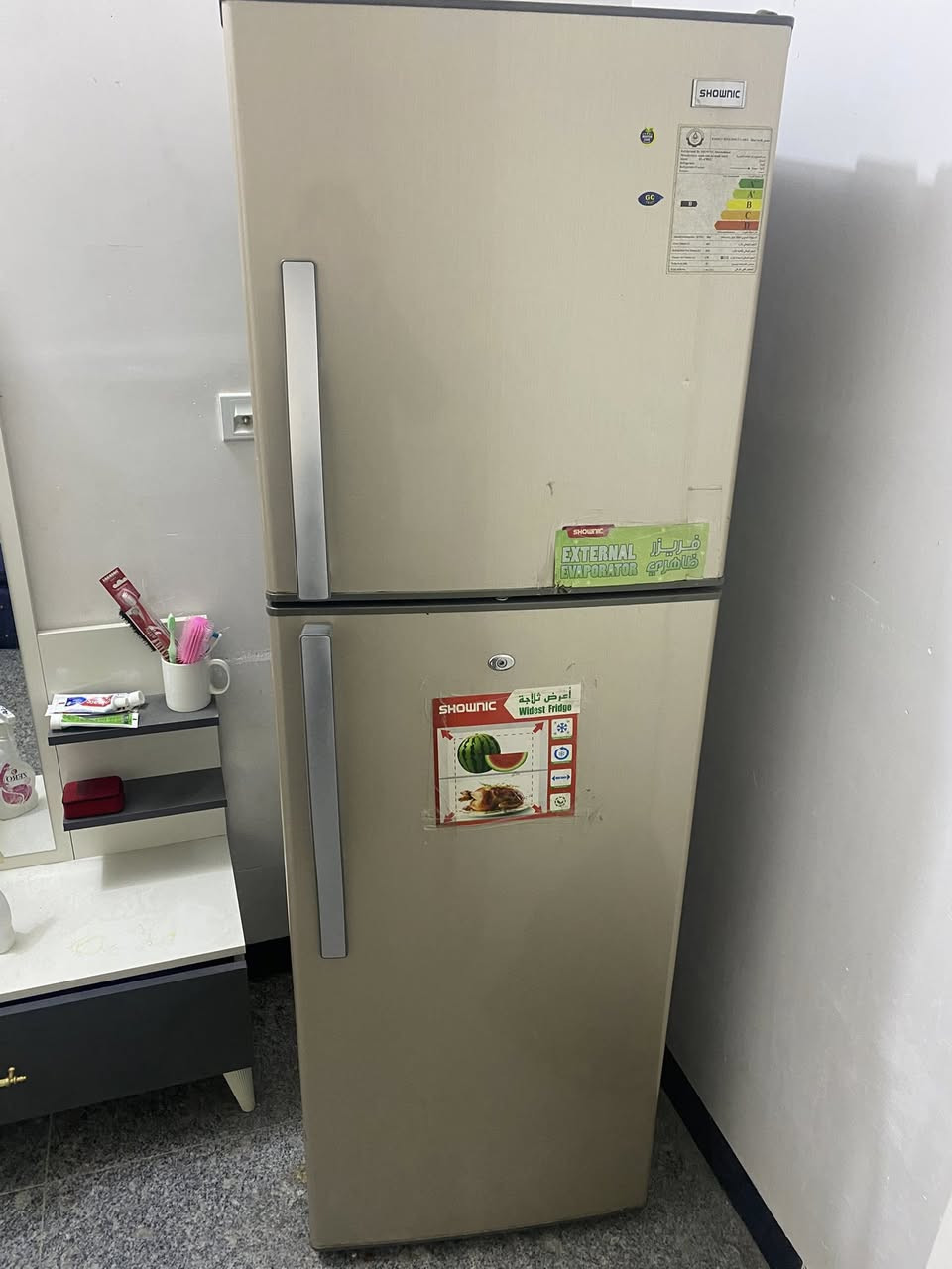 ثلاجه للبيع كلشي مابيه الشراي   *********** اتصال او واتساب
@
