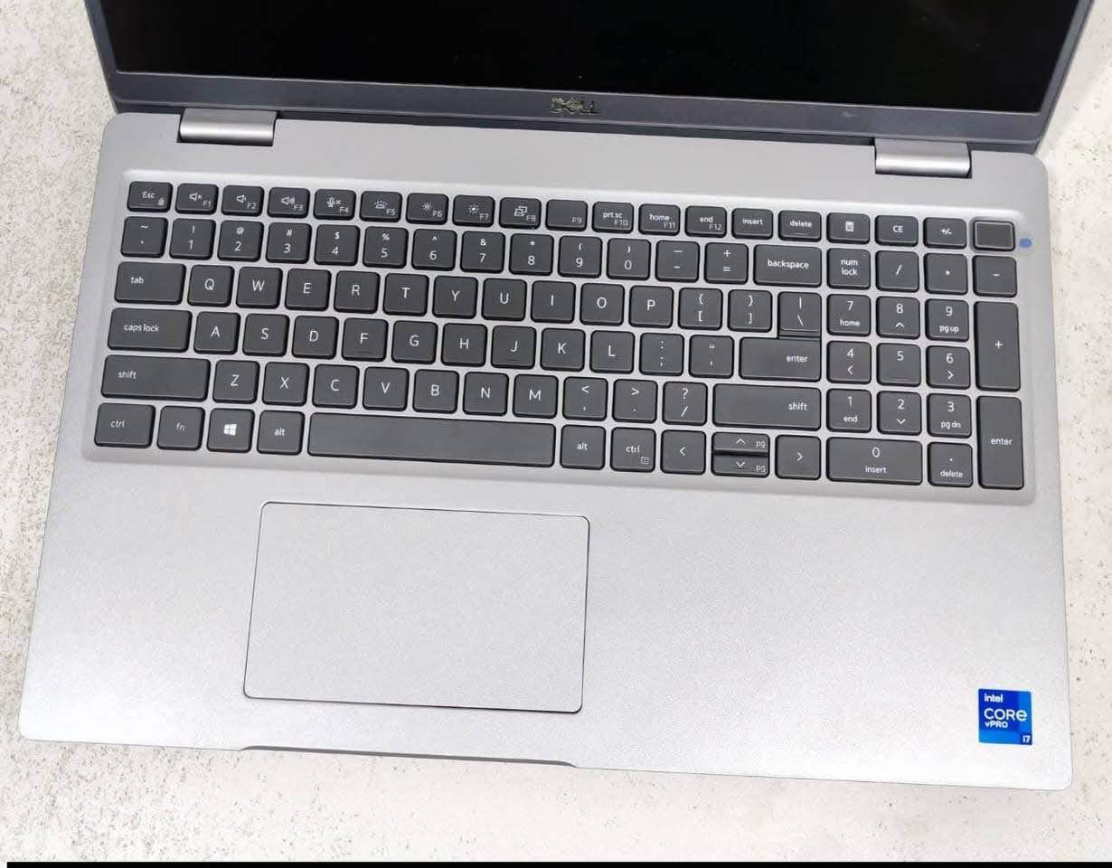 عرض قوي 🔥🔥
كمية 3 قطع

Dell Precision 3561 

المعالج :
 Core i7 11th  (H) فئة

الرام : DDR4 8GB قابل للزيادة
التخزين : NVMe 256GB قابل للزيادة

كارت الشاشة : 
NVIDIA Quadro T600 4GB

الشاشة : FHD 15.6

الحالة : مستخدم بنضافة عالية جدا 

السعر 650الف قفل شامل التوصيل وملحقات


**إذا كنت صاحب هذا الإعلان وتريد حذفه لأي سبب، رجاءا أرسل رسالة إلى الدعم الفني**