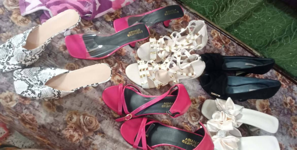 السلام عليكم بنات 25 زوج كعب شي ان جبتهم وماعرفت ابيعهم عدي طفل معاق كلت استرزق بيهن بس منطقه شعبيه مامشن عدي الي يريدهم أو يبادلهم وياي بغير بضاعه مكاني بغداد الشعب


**إذا كنت صاحب هذا الإعلان وتريد حذفه لأي سبب، رجاءا أرسل رسالة إلى الدعم الفني**