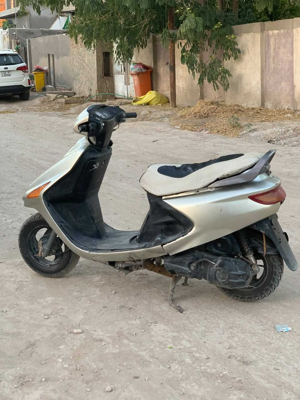 فراشه  للبيع مكانه حله قربةجسر الثوره
النضافه شوفة عينك مكينه ما مفتوحه نكره سلف كهربائيات كله شغاله مكينه ناعمه وحلوه سعره 350 وبيه مجال للطيبين  ***********3
