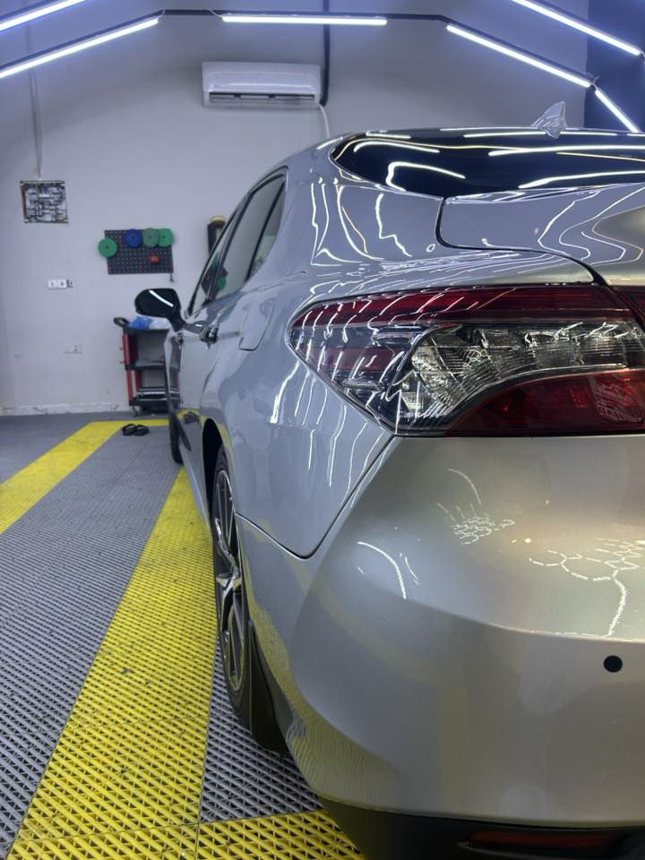 كامري XLE23رقم بغداد /***********
