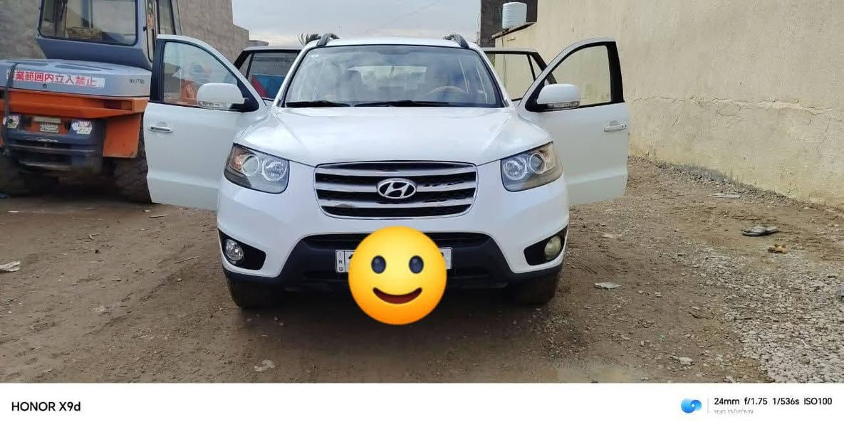 السلام عليكم سنتافي البيع
موديل 2012
فول مواصفات
رقم بغداد 
بيهة طلقة بل بنيد معمرة ودعامية مبدلة والباب ورة السايق مرشوشة
كير ومكينة مكفولات 
السعر 155 وبيهة مجال بصيط حك الجية 
الاتصال
‏‪***********‬‏
***********
