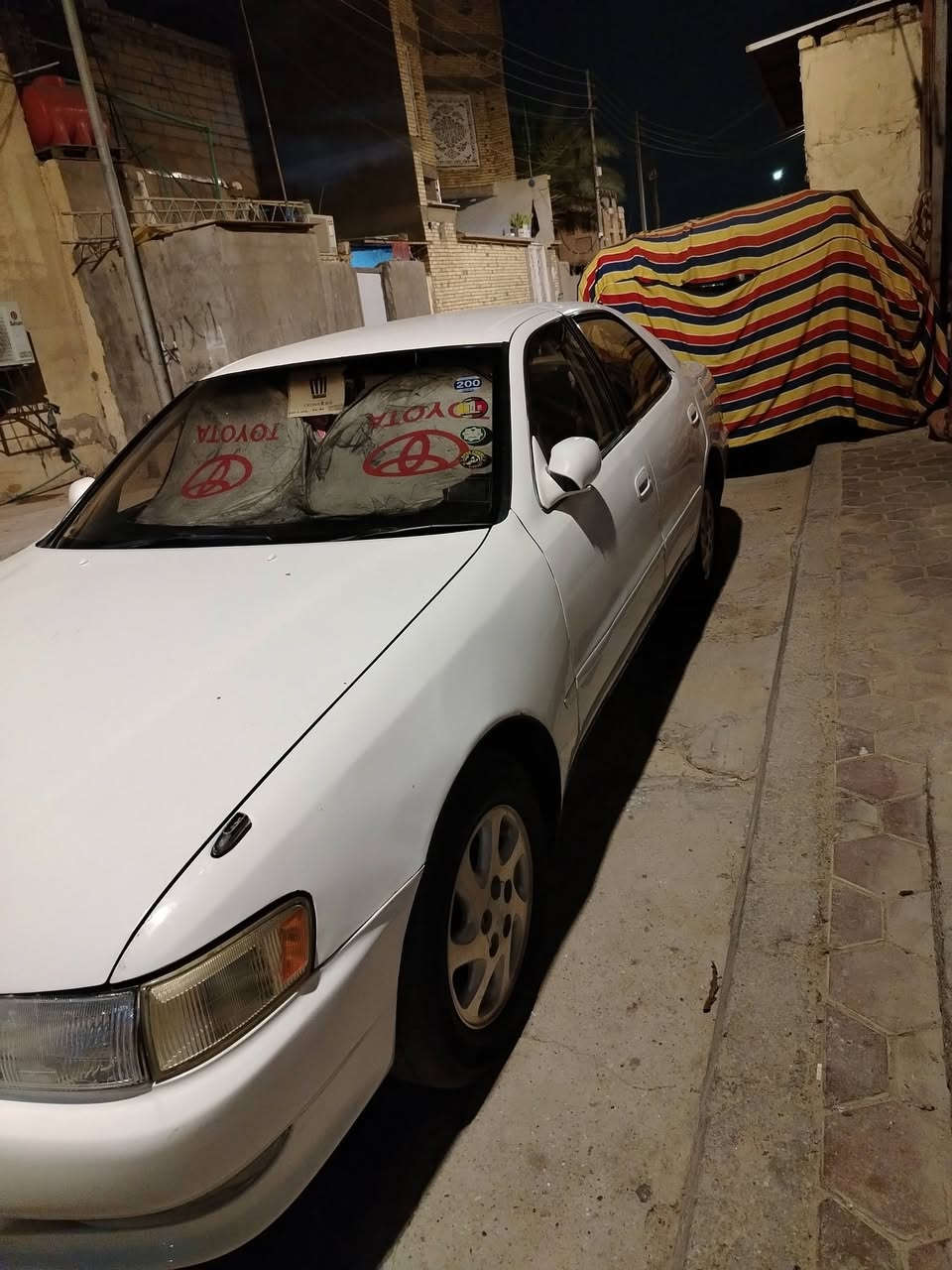 السلام عليكم عند سيارة للبيع كرسته لون ثلجي مديل  96 كير وينجي محرك وينجي  تبريد اطل بدي شوف العين *********** سعر 55 بيه مجال
