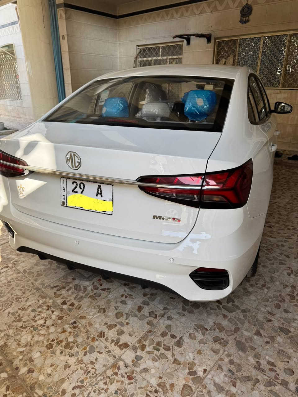 السلام عليكم ام جي 5  موديل ٢٠٢٥ بضمان الوكاله ماشيه ١٠ الاف كيلو بصمه شاشه حساس خلفي تبريد قطعتين مكينه ١٥٠٠ دبل نوزل نعومه فووووول كفاله من كلشي رقم واسط باسمي السياره بالكوت السعر ١٢٥$ ***********
