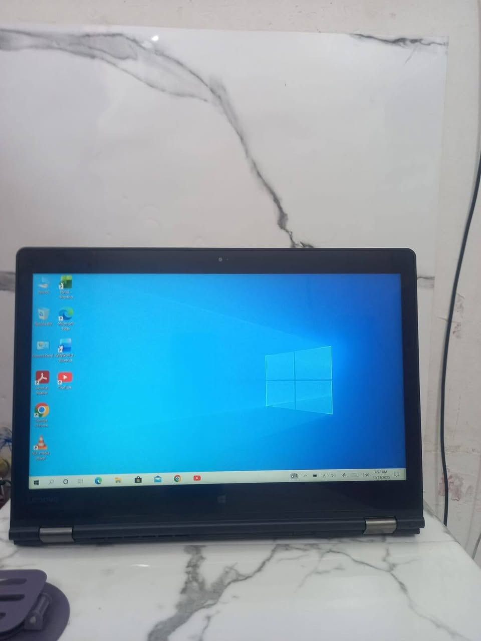 لمس قلاب 360 درجة 
لابتوب لينوفو lenovo 
المعالج كور اي 5 الجيل 6 
الهارد  256  ssd 
الرام 8.  ddr4 
كارت الشاشة  4  شير 
حجم الشاشة  14 لمس قلاب 

الشحن اكثر من ساعتين 
الشاحنة اصلية 
يحتوي على منفذ تايب سي للشحن او نقل البيانات
الجهاز مكفول من العطل والتصليح الملحقات شاحنة وجنطة 
السعر  225 
***********
يوجد توصيل

متوفر 
مجموعة لابتوبات بأسعار مناسبة ومواصفات مختلفة
