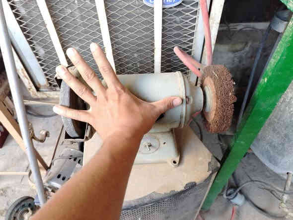 السلام عليكم
كوسرة للبيع
نضافة عالية 
حجم 6انج
السعر 180 الف
العنوان بغداد
الحبيبية
***********
يوجد توصيل
