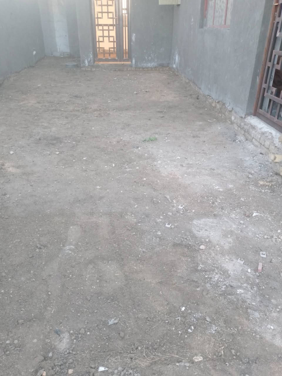 حبايبي السلام_عليكم
شغلنا يتضمن مايلي
1- اخراج التراب الزائد من البيت
2-تربيع البيت كسر
3-دك البيت بالقفاز
4- صب البيت صبه نظافة 15 سنتم
#وكذلك دك البيت السبيس والتراب +   +تصعيد تراب لصطح وتصليطه الصطح

كل هذا بكادر جيد وبسعر مناسب 
للاستفسار اكثر مراسلتنا او الاتصال بالرقم 

***********
