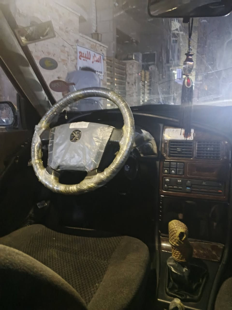 السلام عليكم
بيجو بارص مديل 2015 هزة وسنوية جديدة مصارلهة شهر من هزيتهة  السيارة بسمي تحويل مباشر. مصفرة هيئة وغرامات. حاليا رقم انكليزي السيارة كاملة    المكينة  مجفتة  جديد صار شهر  خير من الله  

الكشر بيهة قطعة وحدة صبغ الجاملغ الخلفي كد شبرين السيارة احلة من الصور كشرتهة    نقصهة بوربر  امامي  ودرايم شفت غير هاذة ماكو   عنواني بغداد الشعب.  الاتصال ***********
السعر 48.   وبيهة مجال
