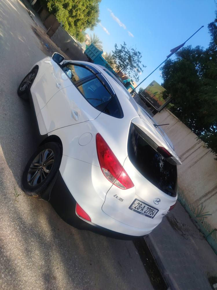 توسان خليجي مديل 14شكل ال15 رقمها نجف بسمي

تحكم استيرن
تبريد قطعتين
شاشه+كامره
محرك ٢٠٠٠

بيها 3كارتات اموضح بالفيديو
او باب مفتوحه او بيها بارد+تكحيل
قمارتها بيها اثر حالوب #اثر يعني اله واحد يركز بيها ياله يبين
محركها بيه صوت رواجز بس من بارده من تحمه يروح الصوت
#عندي_سونار_بالسيارة 

مكاني النجف الاشرف حي الغري
للاستفسار
***********
*********** النجف, العراق
