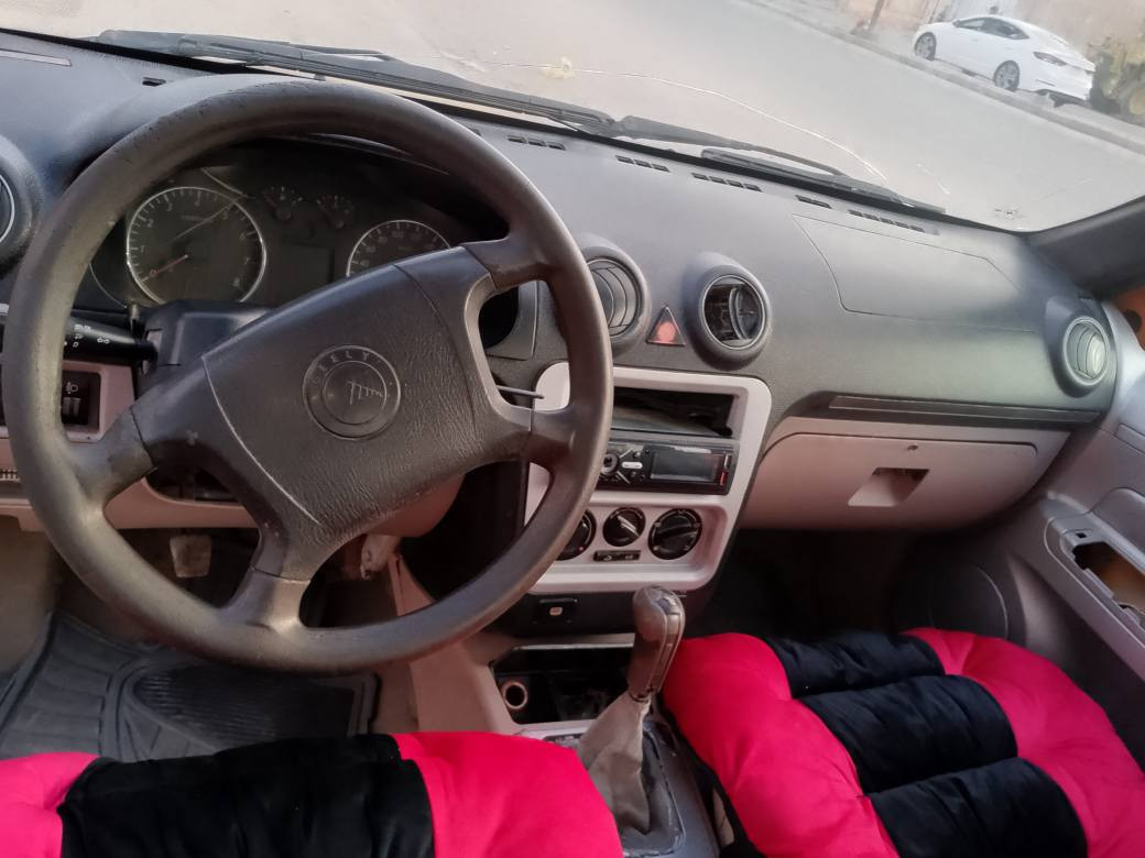 سلام عليكم سياره سيكي موديل 12 رقم نجف مكينه كورله 1600 مكينه وكير شرط ماندل راعيها اتكفل سرقه مكانها نجف كوفه رقم الهاتف *********** السعر 1500 وبيه مجال بسيط النجف, العراق
