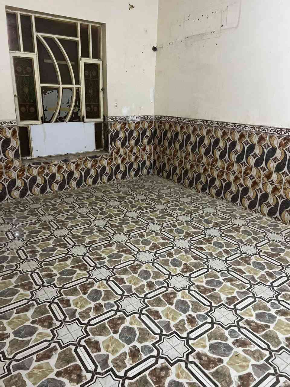 دار للبيع ١٥٠ متر بناء طابوق طابو صرف بناء جديد ٢٠١٧ البيت كامل جاهز للسكن
حي الكرار قريب الشاشة السعر ٩٥ وبي مجال
للاستفسار
***********
***********
