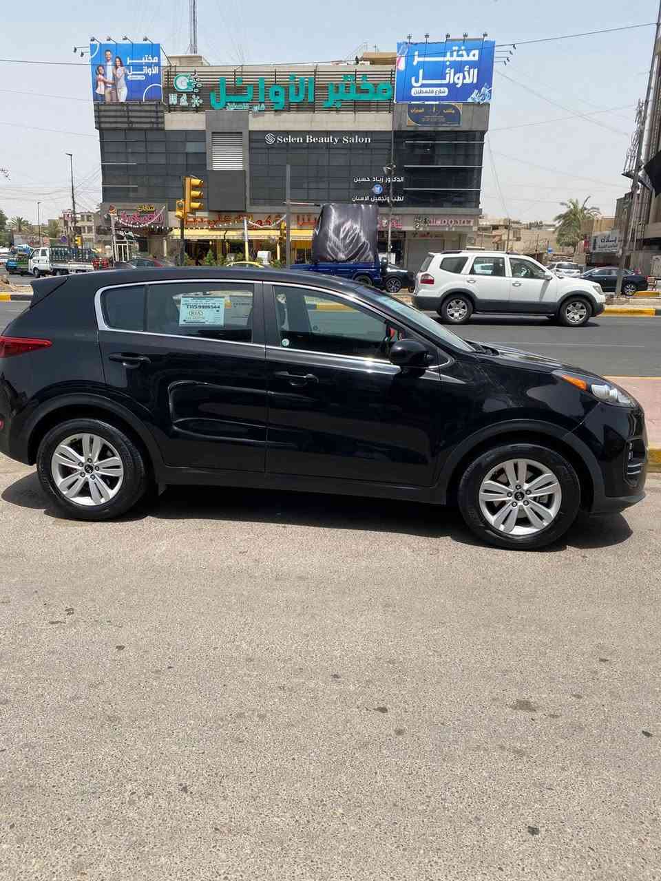 السلام عليكم  كيا سبورتج موديل 2019
بيها  بس بنيد مبدل فقط! مكفولة من الشخط 
مكينه 2400gbi ماشيه 57 الف موصفات عاديه مكان سياره بغداد شارع فلسطين شرط تحويل ثاني يوم ***********
