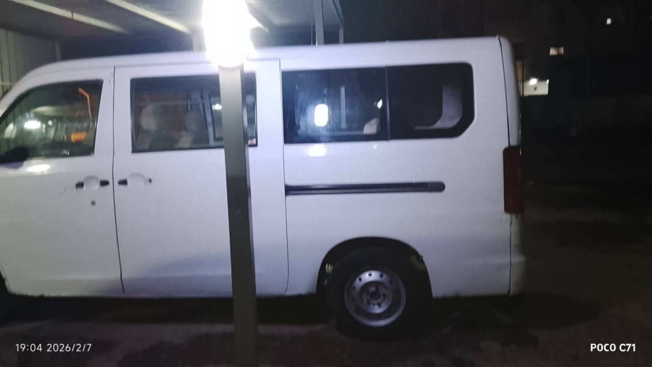 ***********فاو فاو 10 راكب اوتوماتيك محوره كورولا 2015 السعر 25 ورقه مراوس بسبعه راكب
