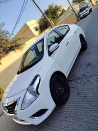 نيسان صني موديل 25نضيفه وجاهزه من كل شي تبريد وحداديه ونضافه فووول بيه...