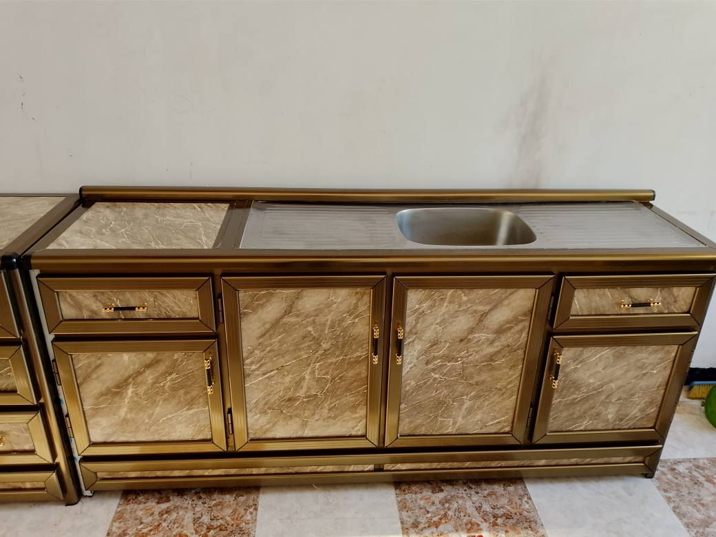 معرض يونس لتجاره الأثاث المستخدم والجديد 

كاونتر تسع قطع، مترين ونصف ،مع سنك مترين مع أرضيه متر وارضيه متر وثلث مع قاعده طباخ مستخدم شي قليل.

للاستفسار الاتصال على الرقم التالي 

*********** تكريت, صلاح الدين
