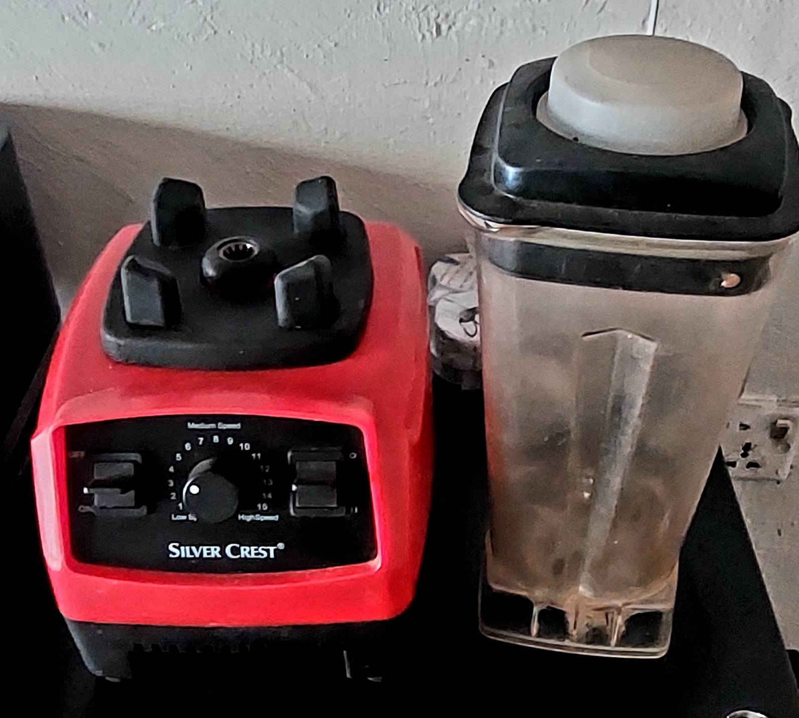 غراض بيت للبيت كلمن وسعرها صوبات (2) شرط الشغل وقارصات(5) شرط الشغل وجهاز مال خبز توست شغال وخلاط هم شغال وتمثال الصقر الغراض كلهن شرط الشغل  ونضيفات كلش السعر خاص متواجد دائما رقم موبايلي *********** كربلاء
