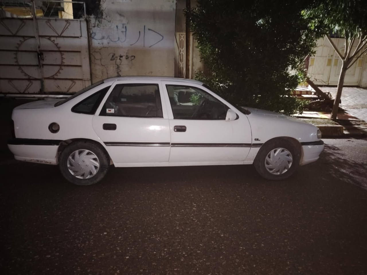 اوبل فكترا موديل ١٩٩١ كير اوتوماتيك محرك 20 رقم دولي سليمانيه سنويه جديد سعر 45 بي مجال مكان سياره طوز خرماتو  مزد من استفسار  اتصلوا على ***********
