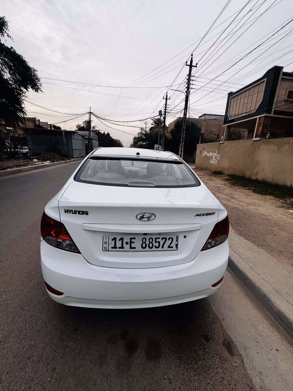 السلام عليكم
اكسنت موديل 2013 خليجي 

محرك 1600 قطرتين المرغوب مكفول من تبخير وتنقيص  والفتح كير مكفول 

رقم بغداد باسمي انكليزي الجديد تحويل مباشر سياره بيها بارد قليل جداً موضح بلصوره بلباب الخلفي والدوسه مال سياره صدر خلفي امامي جيد جداً ناعمة تبريد تدفئة كهربائيات شغاله شاشة 
نضام eco مكان سيارة بغداد الغزالية السعر 106 اتصال ع خط فقط *********** اقرا المنشور واتصل الخاص مغلق
