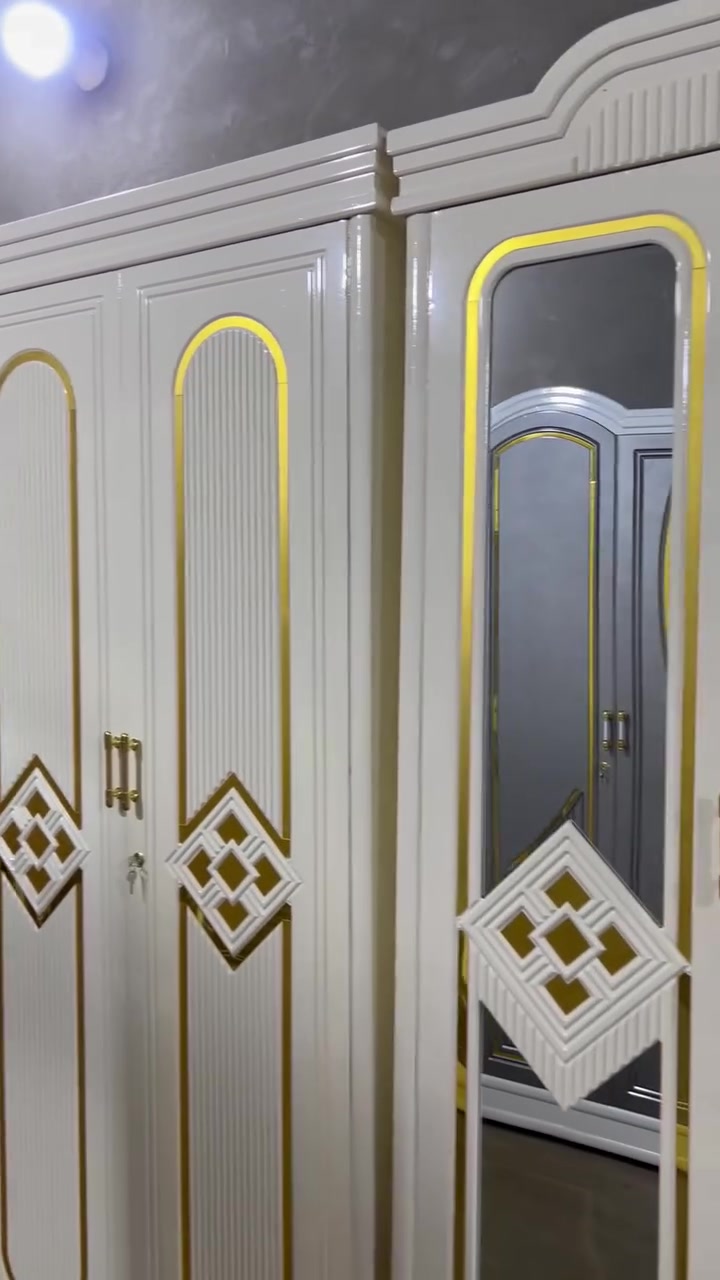 سلام عليكم غرفه نجاره صاج نجاره عراقيه تصميم تركي صبغ حراري اوفايت السعر ١٦٥٠ العنوان الحله *********** 
جديده غير مستخدمه
