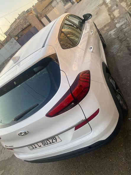 السلام عليكم اخواني الاعزاء 
توكسان للبيع فقط موديل 2019
رقم بغداد بسمي هزه ورقم جديد 
ماشيه mi94 
السياره جديده وارد امريكي حادثهه كما موضح في الصور 
البنيد مصلح نفسه ومقدمه القماره جزء بسيط صبغ صور الحادث في المنشور 
لون ابيض صدفي محرك 2400 
السياره كلهه ليبل واحد 
مابيهه ولا شخص ولا رصعه 
ويل كروم
رادار امامي 
تحديد المسار 
توقف ذاتي 
سايد بريك بصمه 
شاشه كبيره تدعم الكار بلي 
كامره دواره
السعر المطلوب 168 $
الاستفسار الاتصال على 
***********
