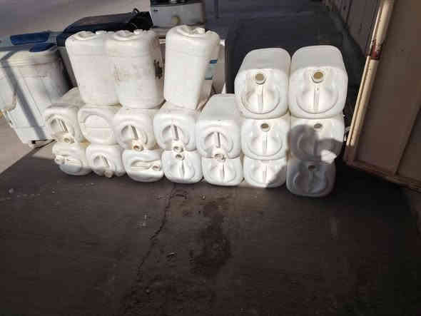 براميل نفط ٢٢٠ لتر كلش نضيف سعر لواحد ٢٠ الف جركان ٣٠ لتر سعر لواحد ٣٠٠٠ دينار برميل مفتوح ٢٢٠ لتر سعر لواحد ٢٠ الف العنوان الفلوجة حي المعلمين قرب جامع سعد *********** ***********
