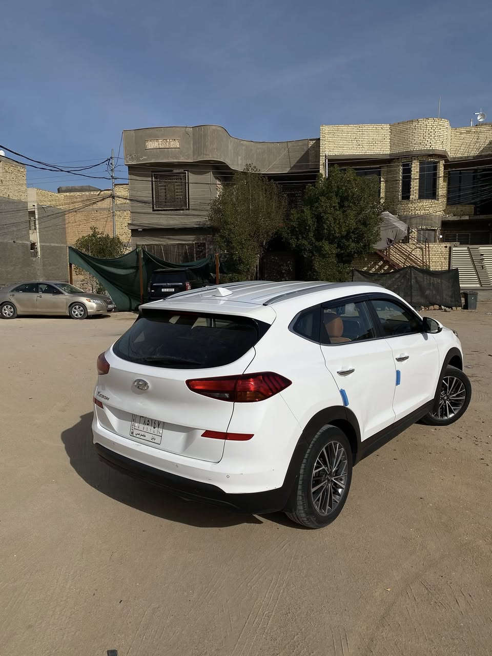 توسان ٢٠١٩ خليجي رقم بابل الماني سنوية ساقطة تنزل من السعر . 
شاشة بلادية 
بصمة 
مري شفط 
اشاير بالمري 
كشن كهرباء 
كشنات جلد جوزي 
دشبول كاربون فايبر 
٣ انظمة قيادة 
ممشى ١٣٠الف كيلو 
ويل كروم 
قطعتين تبريد 
شاحنة لاسلكي 
مكفولة كفالة عامة لكن بيها ملاحظات بسيطة موضحات بصور السونار

مكان السيارة كربلاء المقدسة 
تواصل ***********
سعر ١٨٨ بيها مجال جداً بسيط ماعجبك السعر صلِ على النبي واعبر المنشور 🤍
