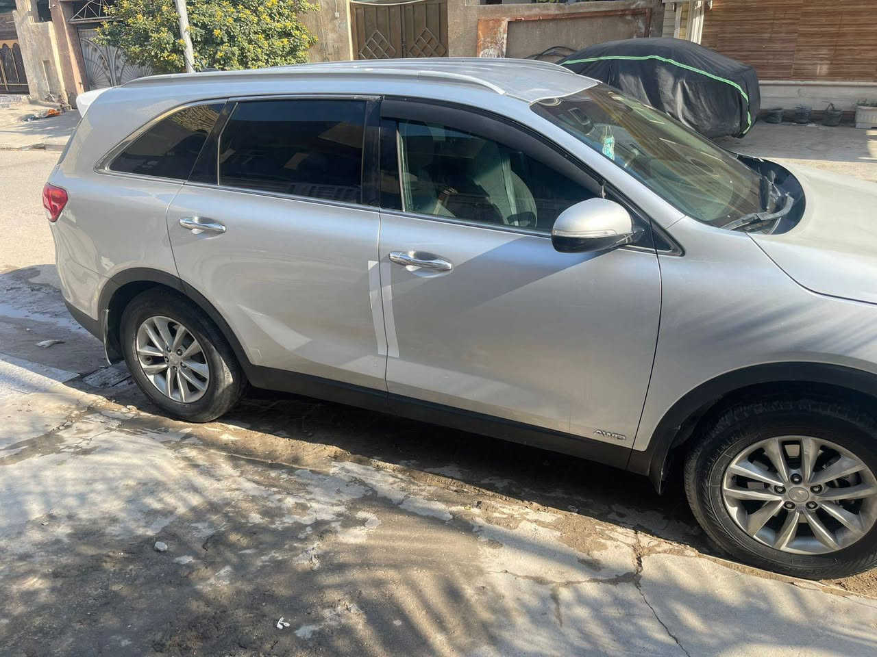 السلام عليكم مكلف بالنشر سورنتو 2017 حادثها فقط بنيد وارد امريكي 4 سلندر مكاني الناصريه مركز الاستفسار عل الرقم ***********
