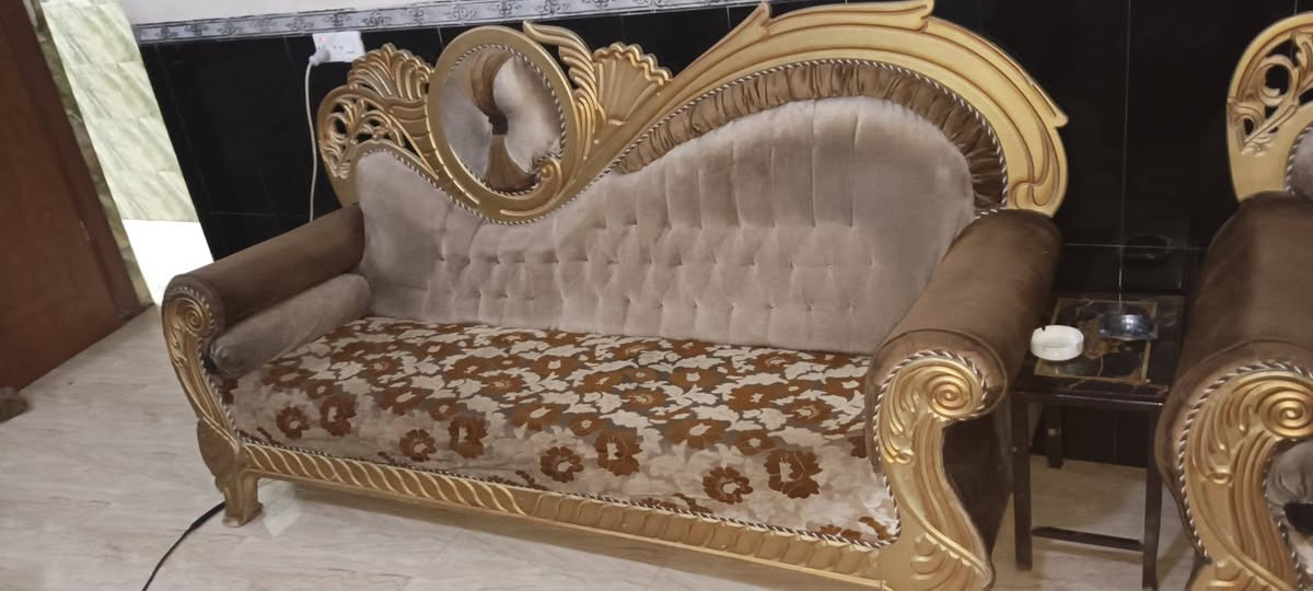 تخم نضيف مكاني شهداء العبيدي رقم *********** السعر 300 الف
