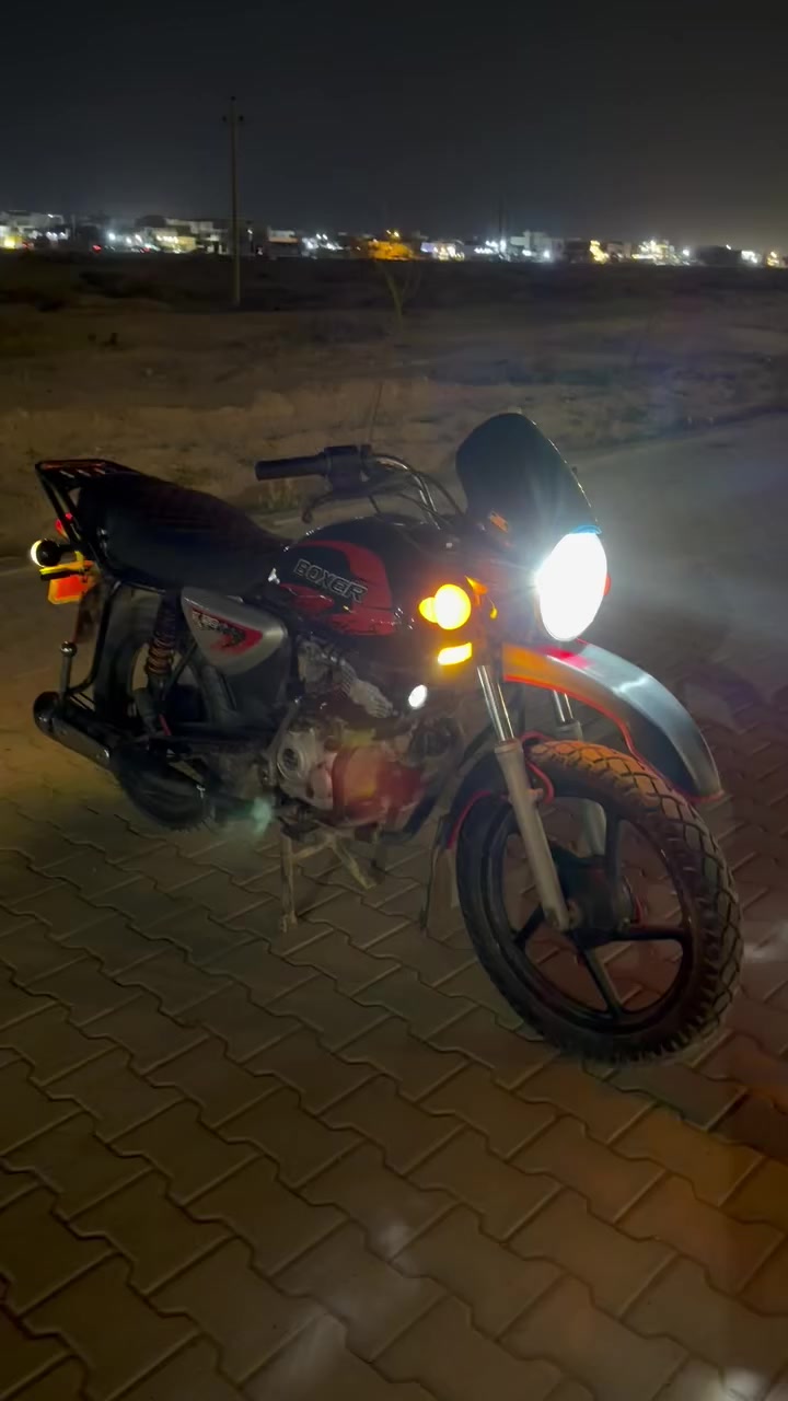 دراجه بوكسر للبيع وراق  كفاله  كلشي شغال بيها نكرت سلف مديل 18 ستوه معمره سعر خاص هاذع رقمي ***********
