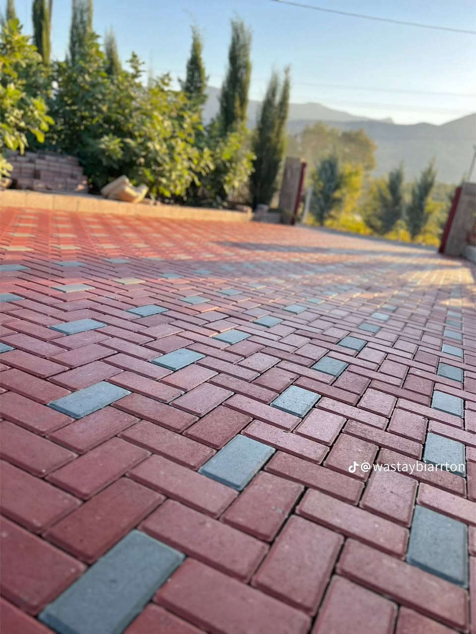 سلام عليكم
عمل انواع المقرنص، والمرمر، والبورسلين، والساقيه
والكربستون ،والبازلت
والرصيف كل شي
يخص عمل الشوارع
والحدائق والدوائر
والمدارس )
​الخدمات الرئيسية المقدمة:
​عمل جميع أنواع المقرنص (الزخارف المعمارية).
​عمل الساقية (نوافير أو ميزات مائية).
​عمل الكربستون (أحجار الرصيف/الحافة).
​أعمال المرمر (الرخام).
​أعمال البورسلين.
​أعمال البازلت.
​عمل الكابات (عناصر التشطيب المعماري).
​ضمان الجودة والالتزام:
​شغل درجة أولى.
​شرط التسليم لمهندس.
​الأمانة في العمل.
​مناطق العمل:
​بغداد وجميع المحافظات.
​للتواصل والاستفسار
​أرقام الهاتف (جميع الأرقام فعالة):
​***********
​***********
​
​نتمنى لكم كل التوفيق والنجاح في أعمالكم!
