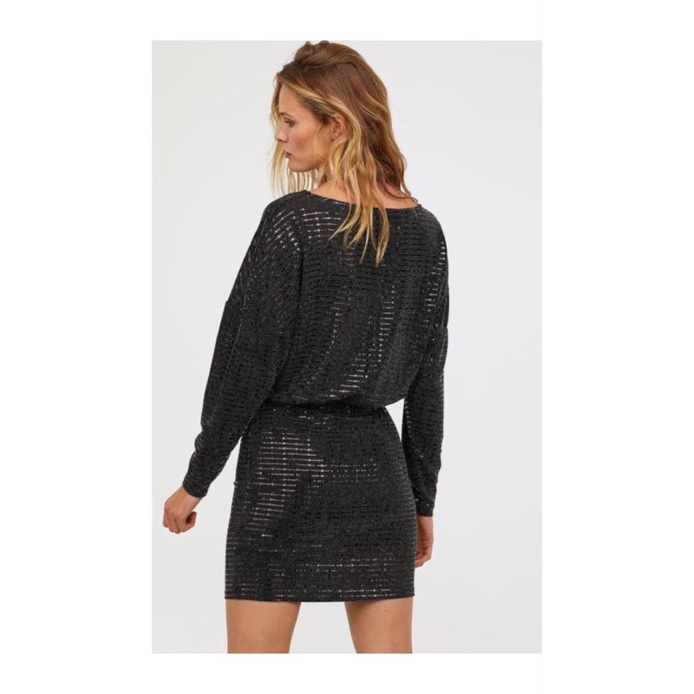 ماركة H&M الأصلي
قياس M
مرة وحدة ملبوس 
السعر 15 فقط


**إذا كنت صاحب هذا الإعلان وتريد حذفه لأي سبب، رجاءا أرسل رسالة إلى الدعم الفني**