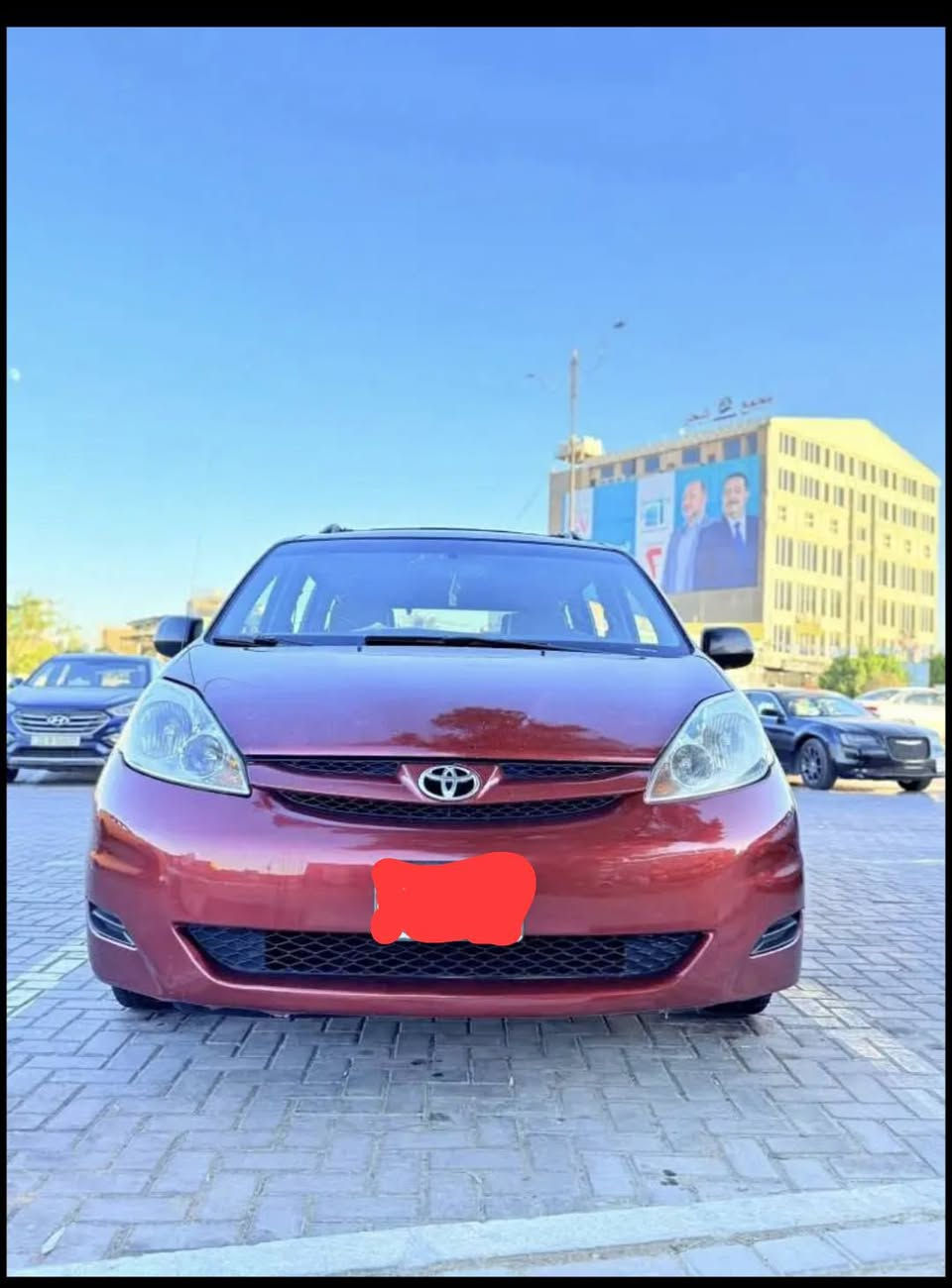 السلام عليكم 
تيوتا سينا للبيع موديل 2008
محرك 6سلندر 3500
مكفوله من ضربه وصبغ عام وكير ومحرك وشاصي مكفولات 
فقط جهة الراكب مصبوغه للجماليه والسونار موجود
تبريد ثلاث قطع ثلج
سياره جاهزه من كلشي ماتصرف عليها ربع 
جنطه شفط 
سبعه راكب سياحي 
سياره رقم بصره الدولي 
السياره باسمي ومشروع وطني وتحويل ثاني يوم 
السعر 120 وإذا تريد كلشي موجود بالسوك بس هاي سياره متعوب عليها وجاهزه من كلشي ومكفوله من الضربه 
للاستفسار مراسله الماسنجر او الاتصال على الرقم 
***********
