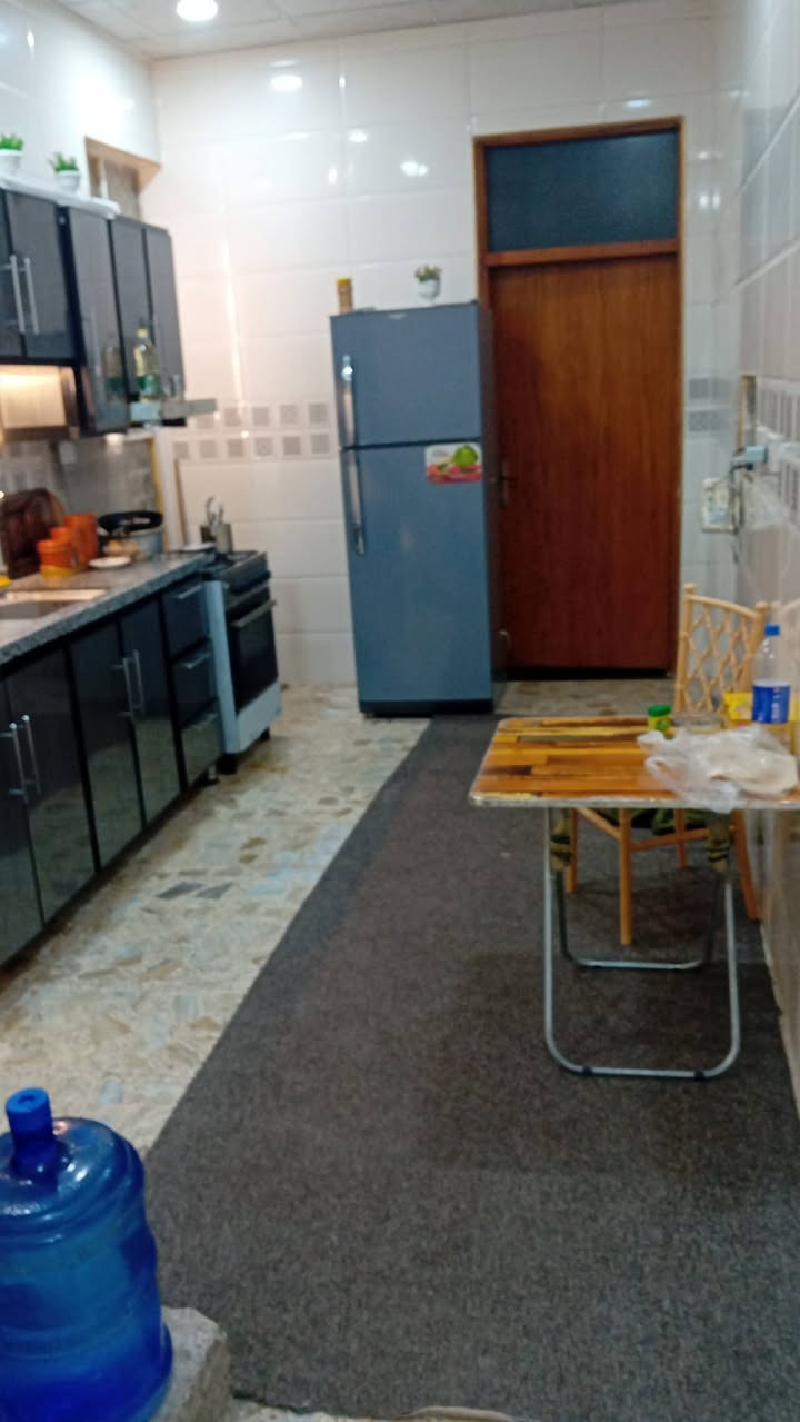 دار للبيع مساحه ٨٠م طابقين ...الطابق الاول كامل والطابق الثاني يحتاجله بس بياض وكاشي وكهرباء بس المهديه الثالثه زراعي سند ٢٥ كامل خدمات السعر ١٤٥ بيه مجال بسيط للاستفسار الاتصال على الرقم *********** بيه واتساب
