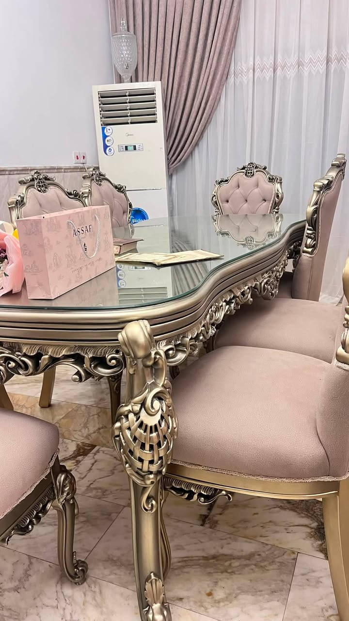 بيع ميز طعام ملكي فاخر 6 كراسي, تصميم أنيق يضيف لمسة فخامة لأي منزل.
🌟حالة ممتازة جدًا واستعمال نظيف.
🌟مريح، متين، وجاهز للاستخدام مباشرة.
🌟مناسب لمن يبحث عن الجودة والأناقة بسعر مميز.
🌟شغل يدوي
إذا كنت تريد ميز طعام يجمع بين الفخامة، الجودة، والسعر المناسب، فهذا هو الخيار المثالي.
$
📍الموقع: ( بغداد)
⚜️السعر : ( مليون و 500) قابل للتفاوض بشكل بسيط
الأولوية للحاضر والجاد بالشراء، ولا تفوّت الفرصة قبل البيع.
للتواصل راسلني على الخاص او واتساب ***********
