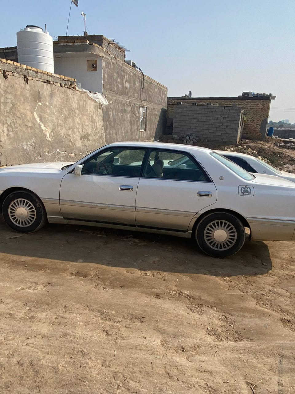 السلام عليكم راس الثور للبيع فلات الرقم ذيقار الموديل 1995السنويه بسمي مشروع وطني السعر 105او بيه مجال التصال على الرقم ‏‪***********‬‏
