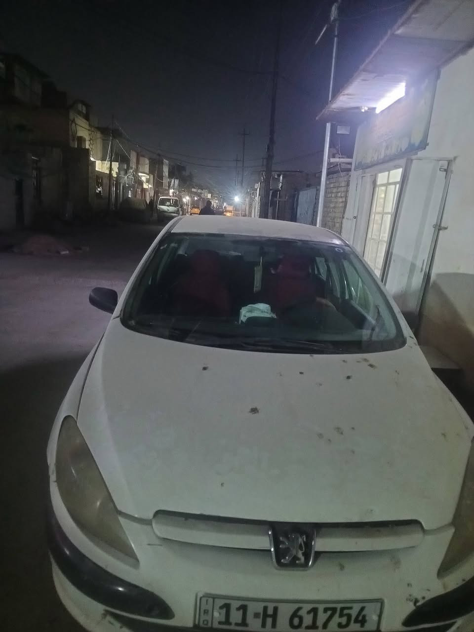 السلام عليكم للبيع سياره محوره كورلا السعر38 بغداد المدينه تبخير قليل بالماكينه جير اوتوماتيك،‏‪***********‬‏
