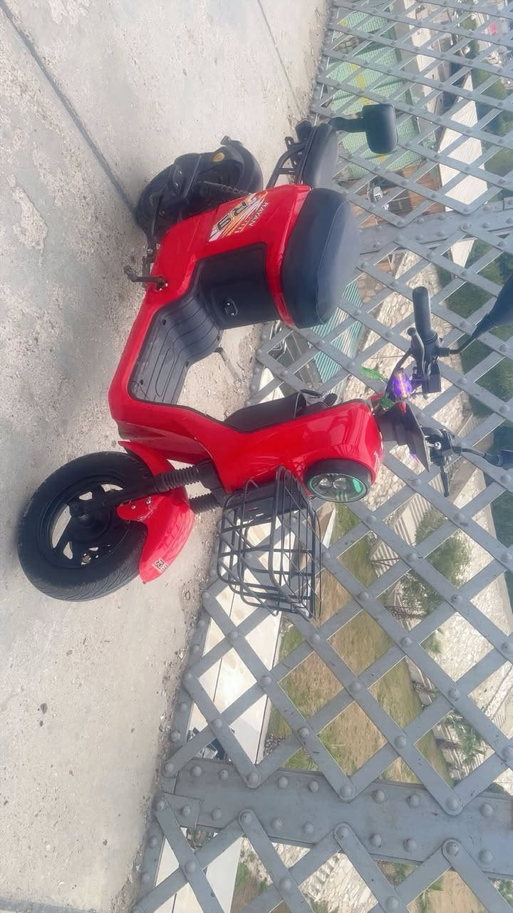 سلام عليكم دراجة البيع شحن ار9نضيفا
بيه نضام بك 
ونضام لP
واشره يمنه ويسره ودبل اشره 
ويا الواقيه مال الشاشه والشاحنه 
المكان العطيفيه الولالى 
التوصل ***********
