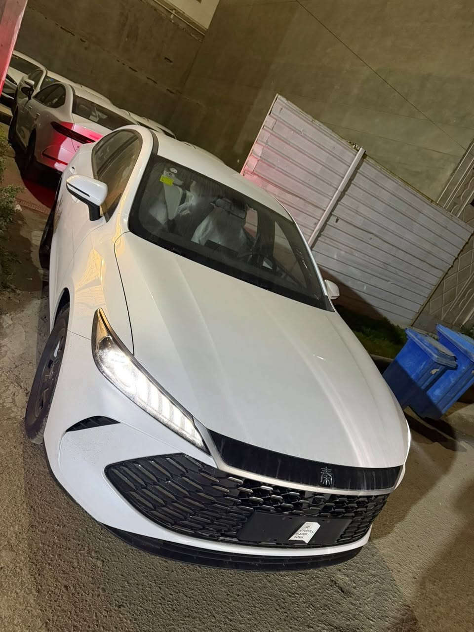 السعر ١٧ مليون و٥٠٠ الف 🔥
انتبه داخل ابيض ملكي 🔥☑️

لون ابيض وداخل ابيض☑️

جن بلاس بي واي دي ٢٠٢٥ زيرو بطاريه تمشي ٥٥ كيلو شحنه تفويله وشحن ٢١٠٠ كيلو جلد بصمة كامل مرفقات بصمة كارت فوم شاحن مثلث وهوك حساس خلفي وكاميرا خلفيه 

للاستفسار 

***********

***********
