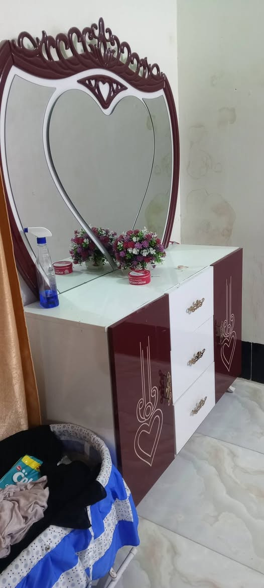 مكلف بلنشر للبيع ***********
