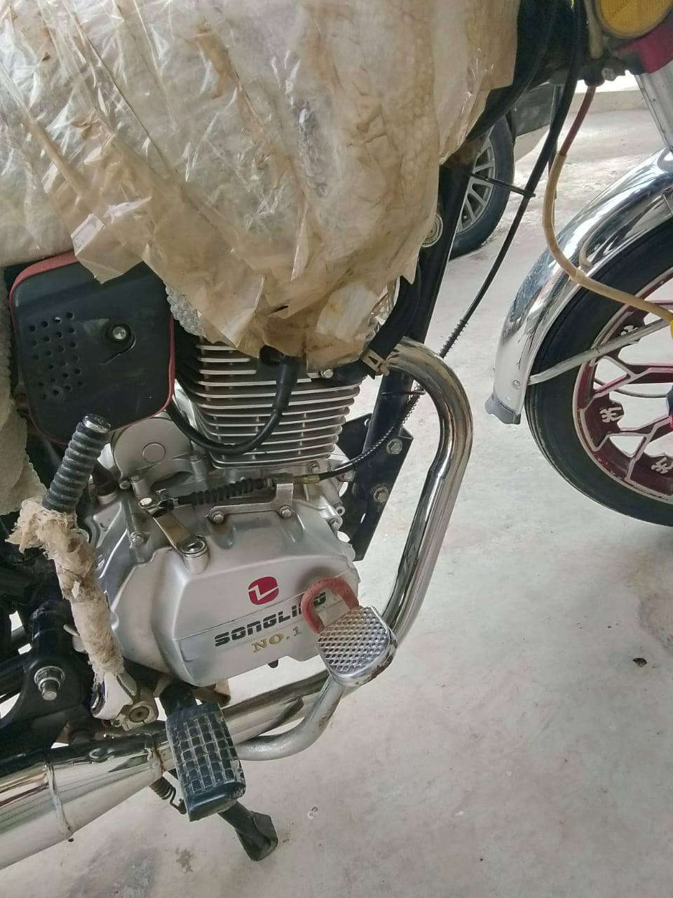 السلام عليكم سيفان 24للبيع
كهربائيات كلها شغالة بية ملاحضات بسيطة باقي التفاصيل خاص

الصينية موجودة. السعر 550بيه مجال قليل 

(ملاحضة الجنطة مو وياهة) مكاني كنعان
للستفسار ***********
