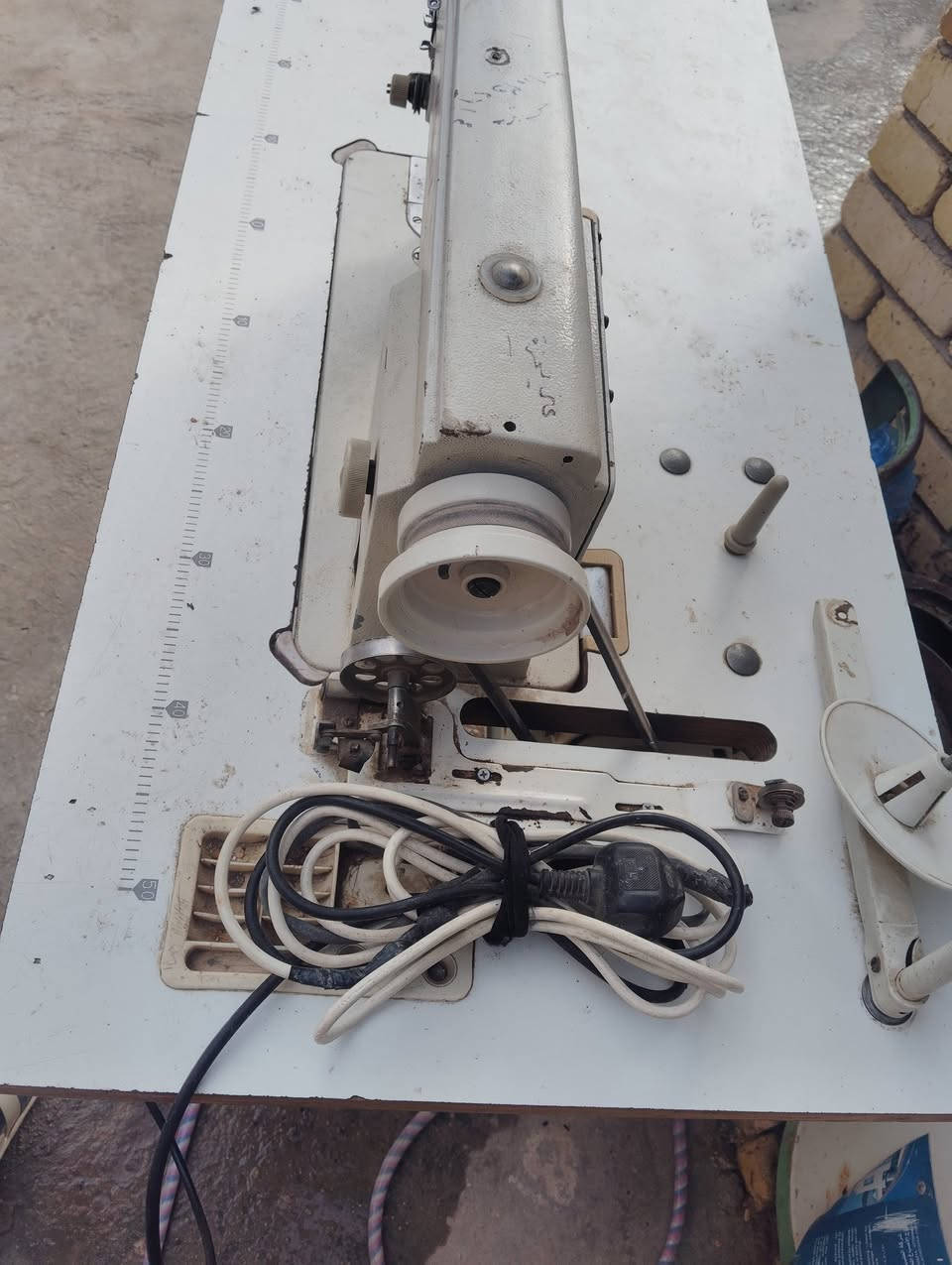 السلام عليكم خواني واخواتي مكينت خياطه مستعمله اولي مستعمله ميعرفله
مكينه نضيفه او حلوه السعر 400الف. للستفسار ***********
