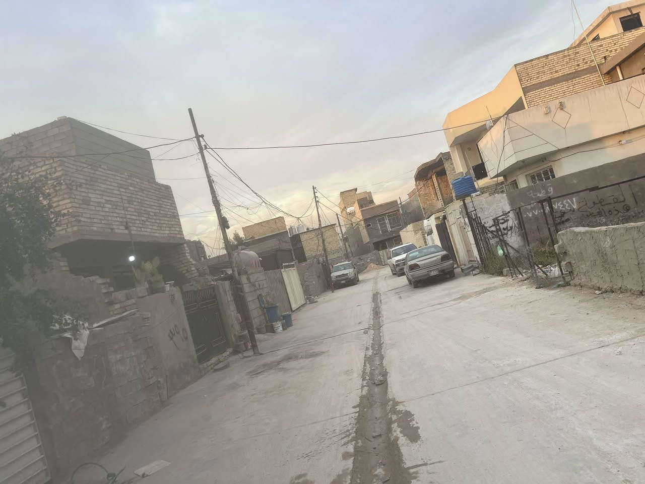 السلام عليكم قطعه ارض زراعي 200متر بكفائات السيديه خلف كليه السلام كامله خدمات (قرار محكمه+تعهد+تحويل مباشر من صاحب العقار+مكاتبه)
***********📞
