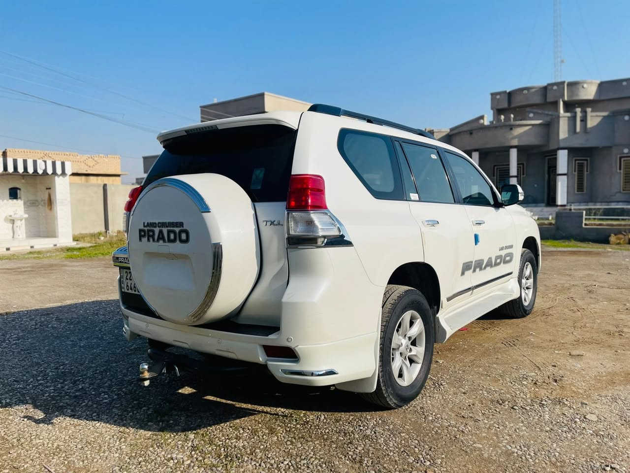 *********** السلام عليكم مكلف بل نشر للبيع تيوتا   برادو موديل 2011  كلين كلين بدون اي ضرر ولا صبغ محرك اربعه مامفتوح رقم اربيل بسم الراجبها ماشيه 171 بعدها جديده مال بيت كلها وضع شركه  السعر 240 مجال غليل جدن للطيبين
